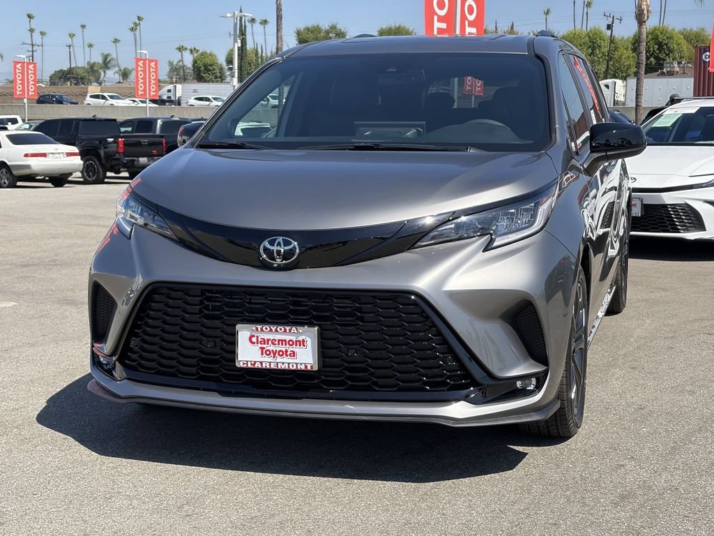 Certified 2026 Toyota Sienna XSE FWD image 50