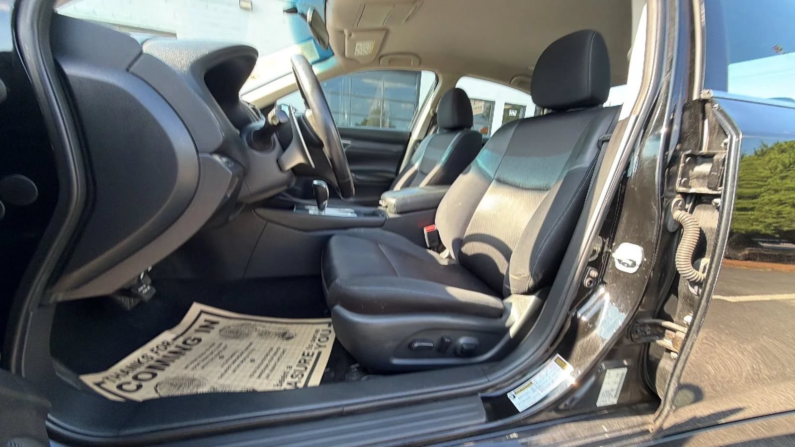 Used 2018 Nissan Altima 2.5 SR FWD image 14