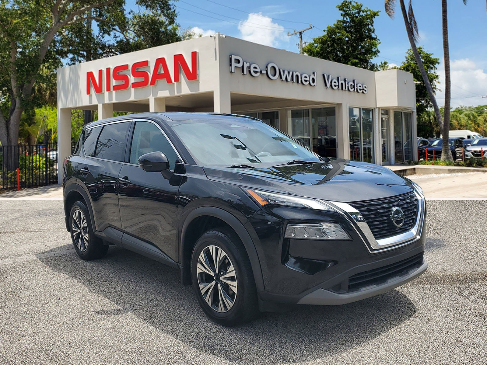 Certified 2021 Nissan Rogue SV image 3