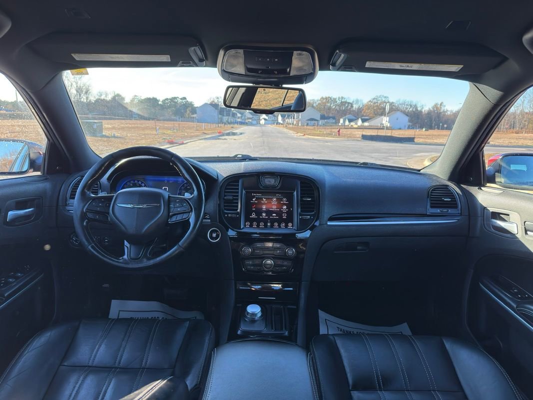 Used 2019 Chrysler 300 S image 22