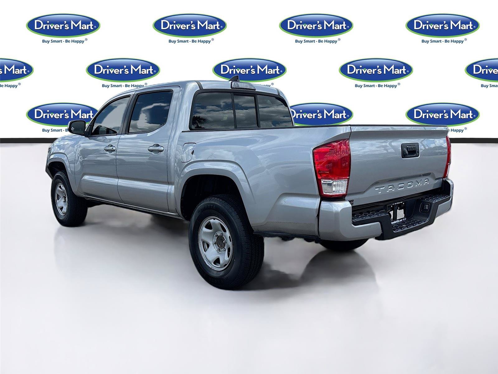 Used 2017 Toyota Tacoma SR RWD image 5