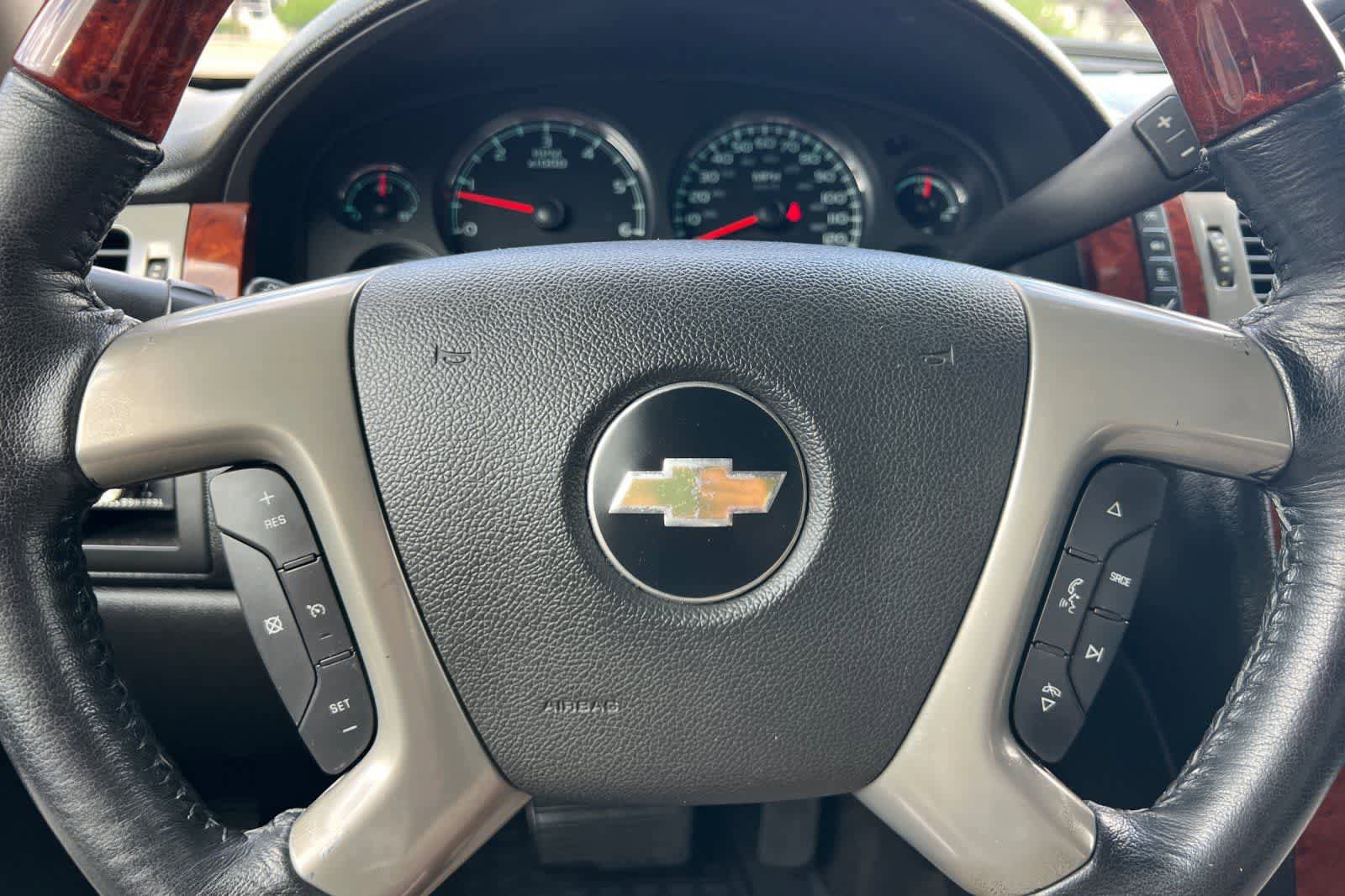 Used 2012 Chevrolet Avalanche LT image 28