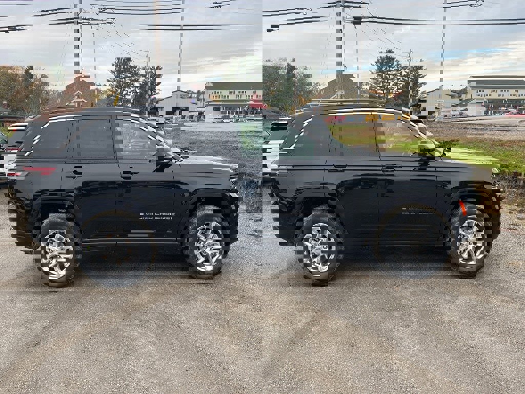 New 2025 Jeep Grand Cherokee Laredo X image 8