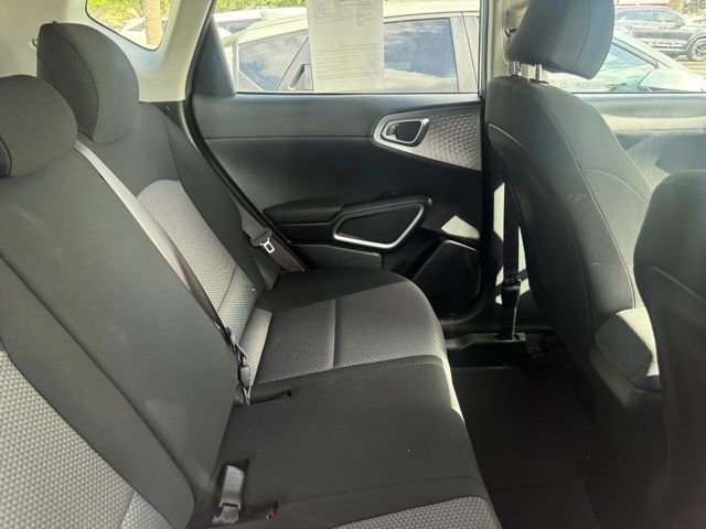 Used 2022 Kia Soul LX image 6