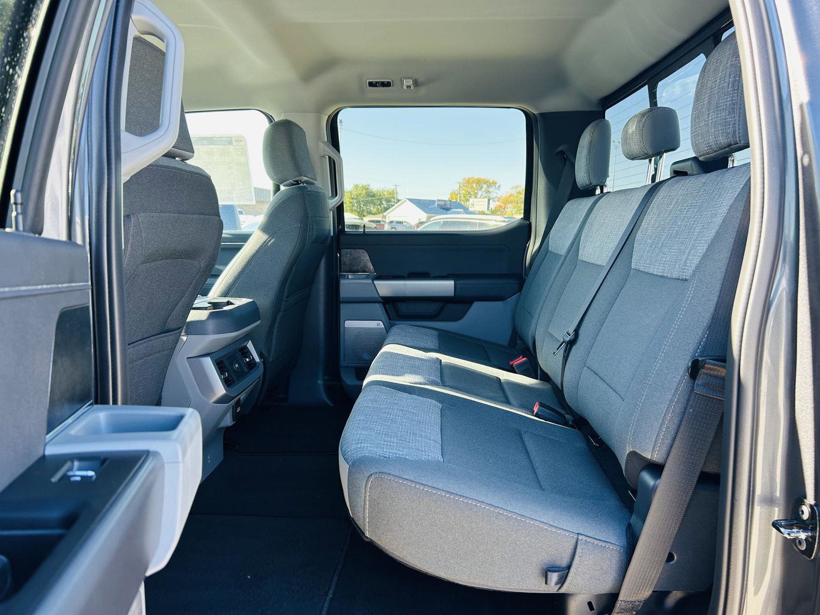 New 2026 Ford F250 XLT w/ XLT Premium Package image 32