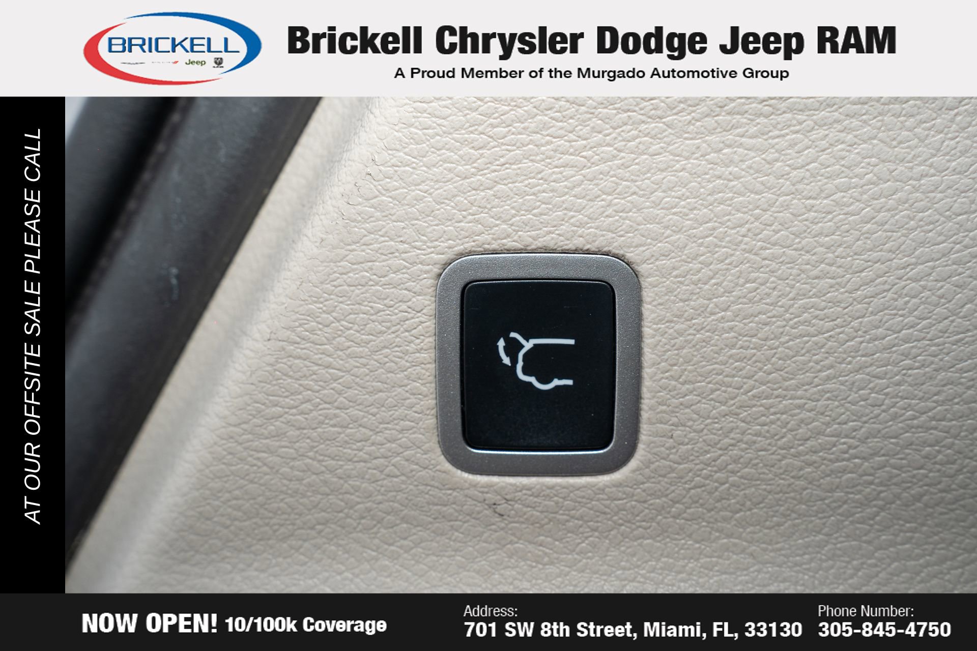 Used 2022 Chrysler Pacifica Touring-L image 11