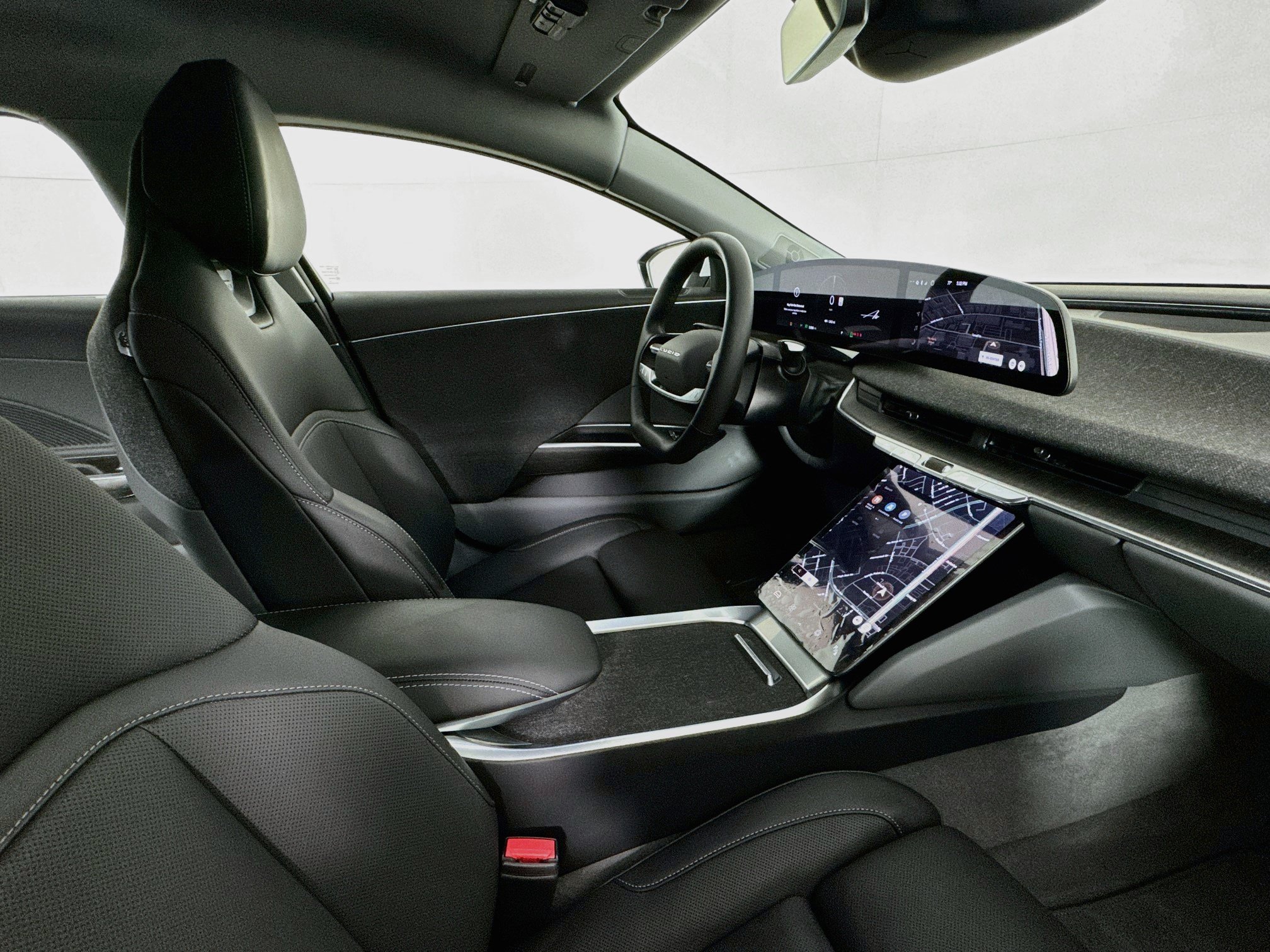 Used 2025 Lucid Air Touring AWD/4WD image 46