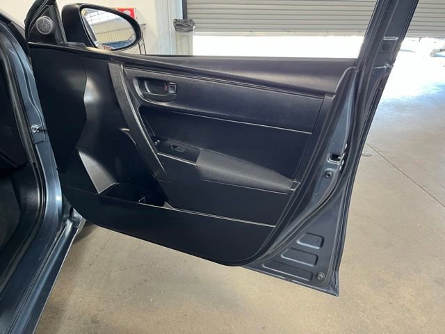 Used 2017 Toyota Corolla L w/ Carpet Mat Package (TMS) FWD image 12