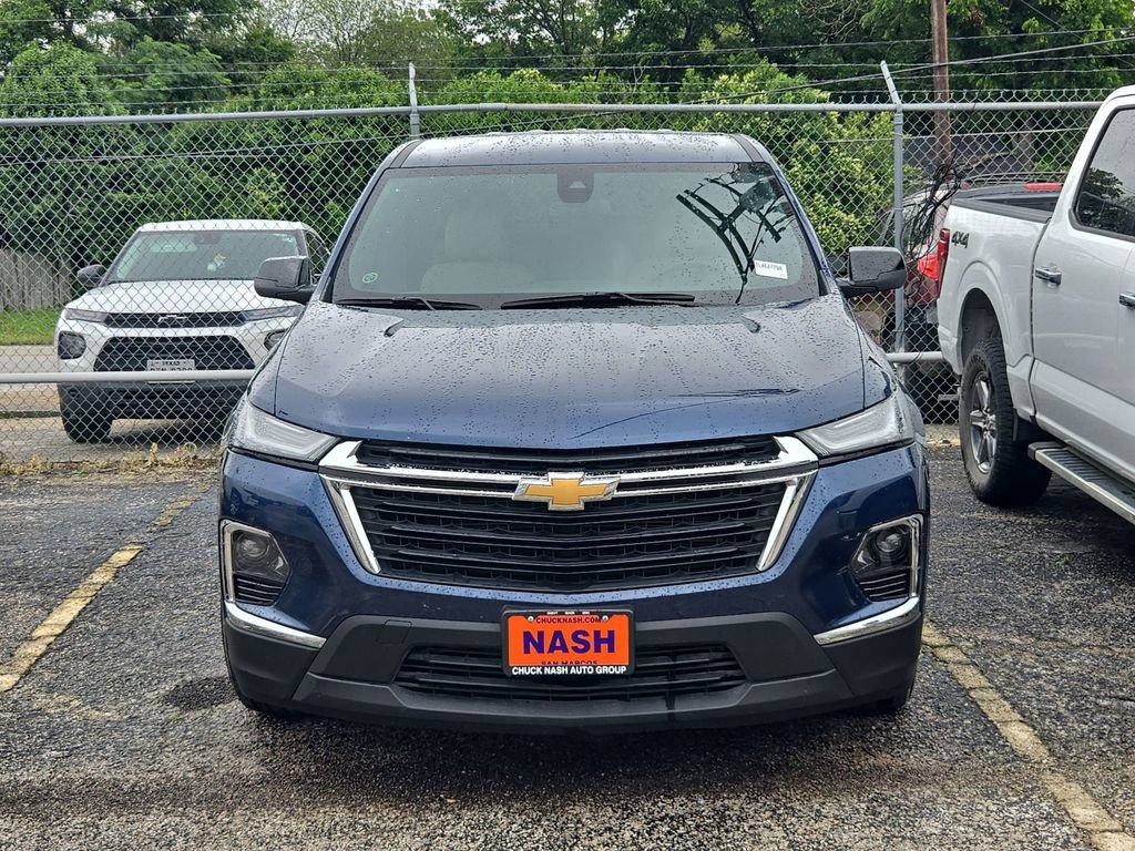 Used 2023 Chevrolet Traverse LS FWD image 5