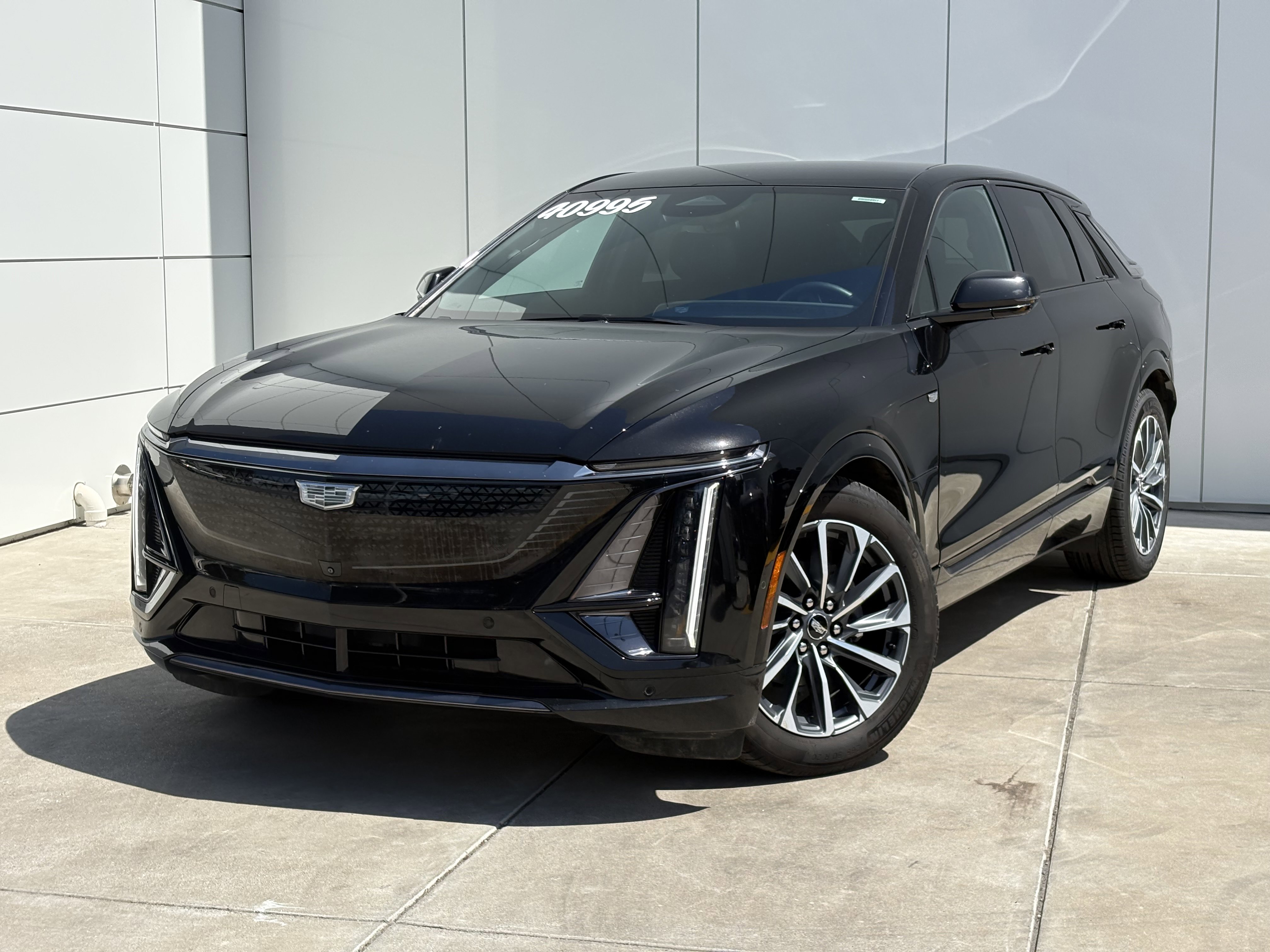 Used 2024 Cadillac Lyriq Sport w/ LPO, Floor Liner Package AWD/4WD image 2