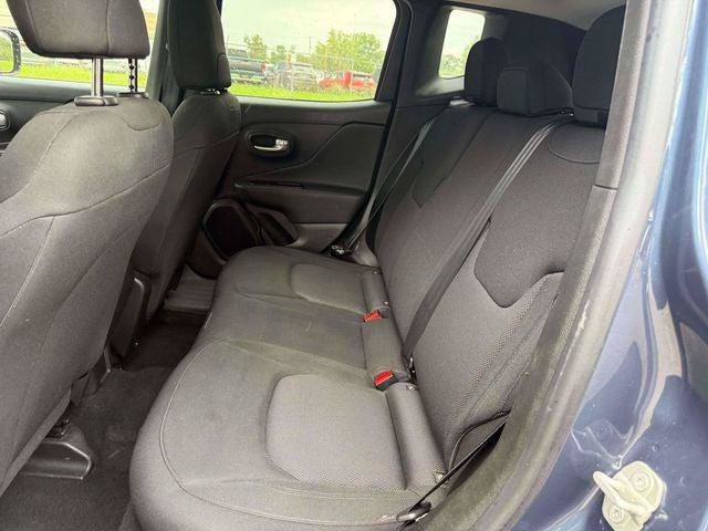 Certified 2023 Jeep Renegade Latitude AWD/4WD image 12