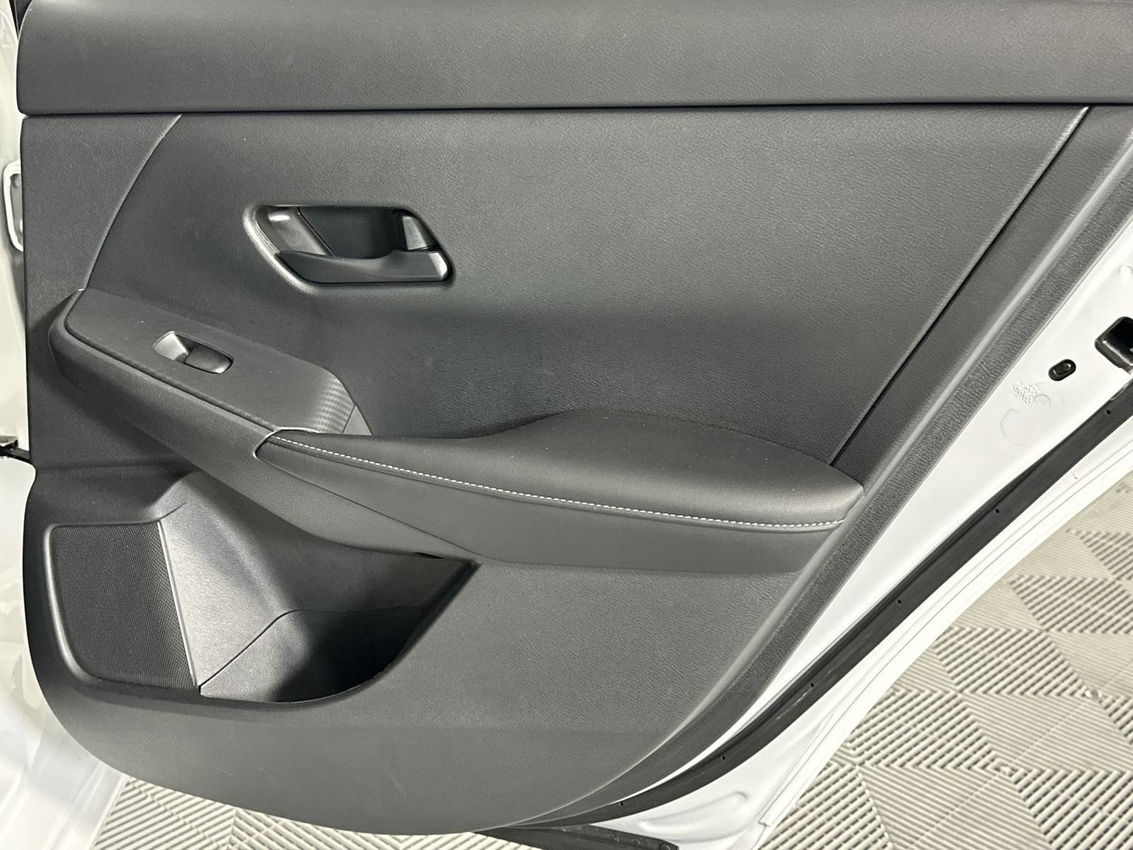 Certified 2024 Nissan Sentra SV FWD image 32