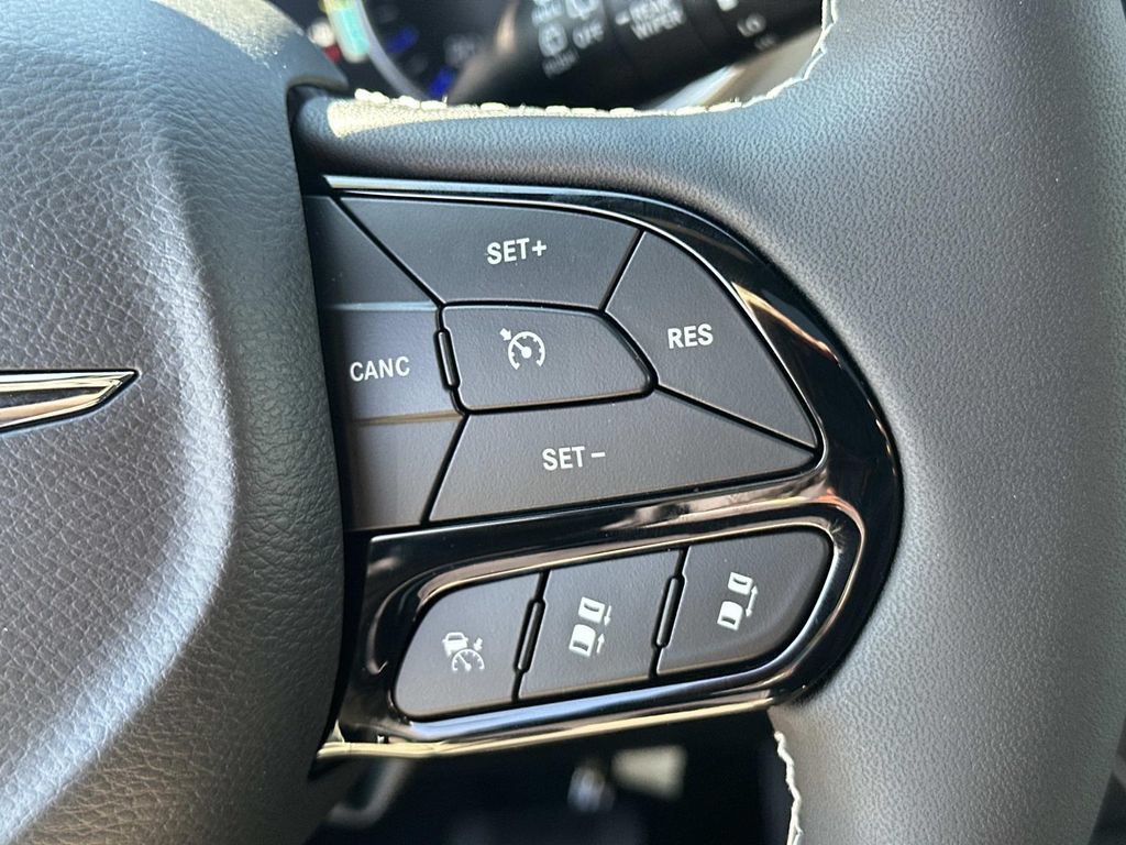 New 2026 Chrysler Pacifica Limited w/ S Appearance Package FWD image 27