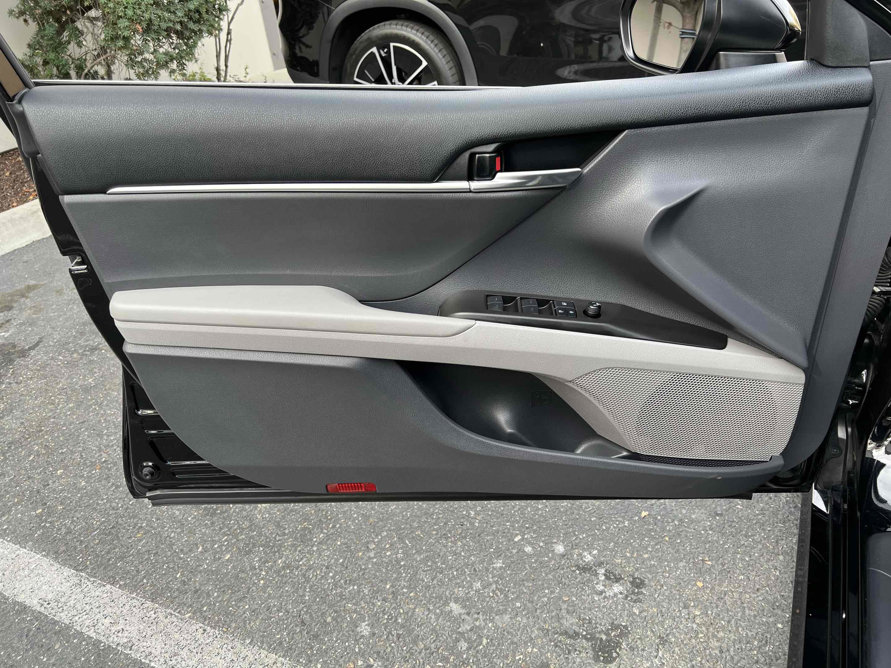 Used 2021 Toyota Camry LE image 67