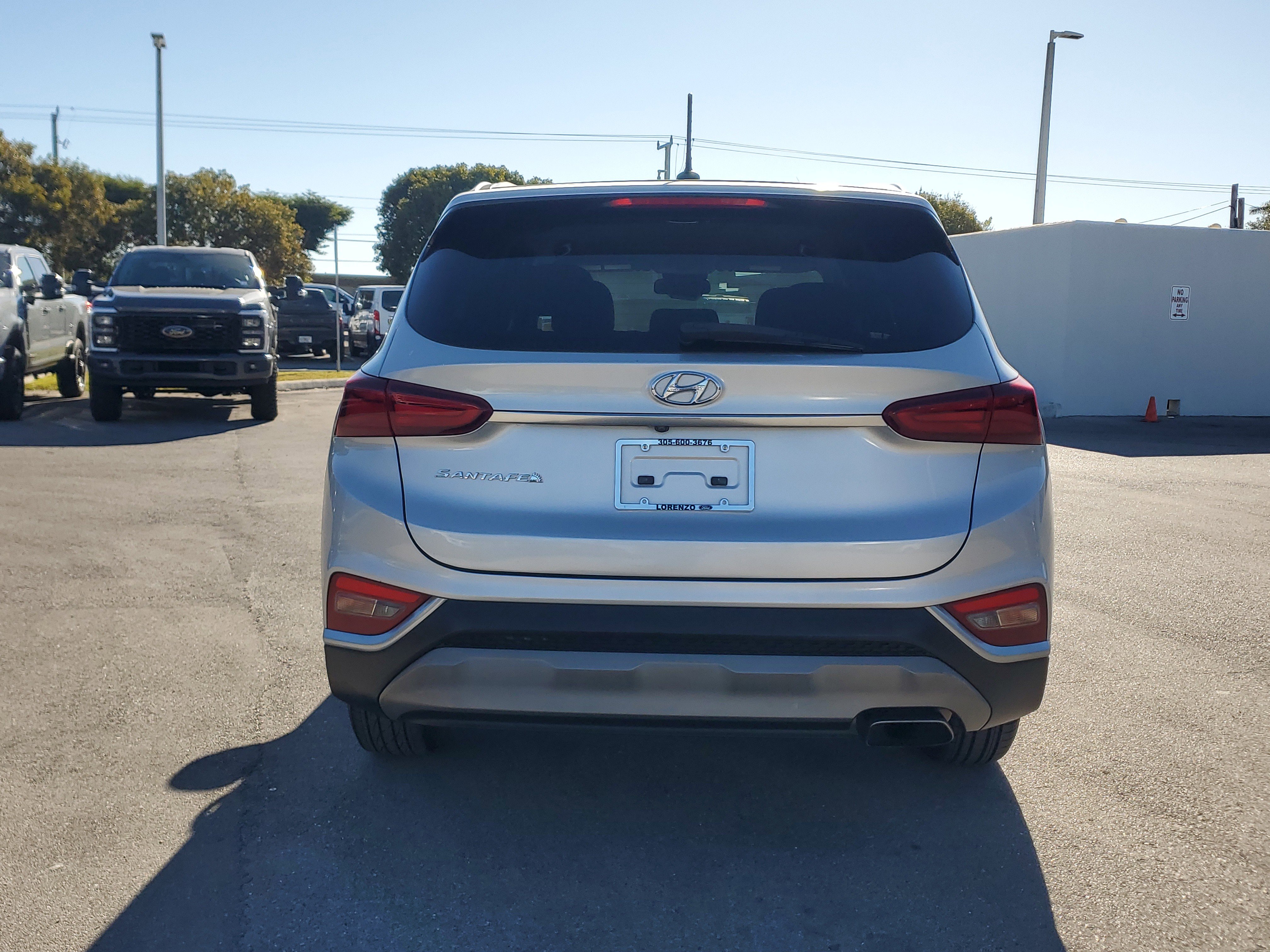 Used 2020 Hyundai Santa Fe SE image 6