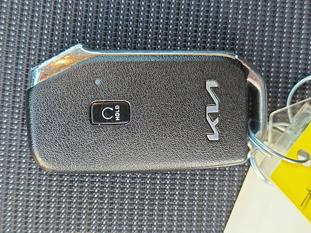 Used 2023 Kia K5 LXS image 34