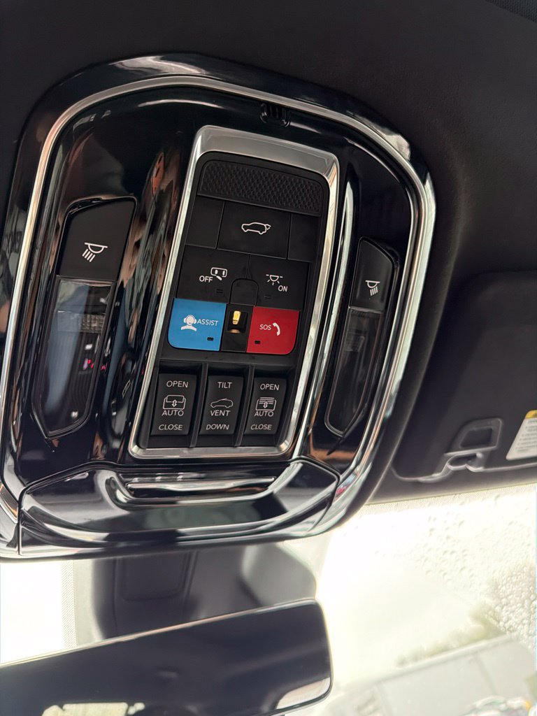 Used 2022 Jeep Grand Cherokee Summit AWD/4WD image 19