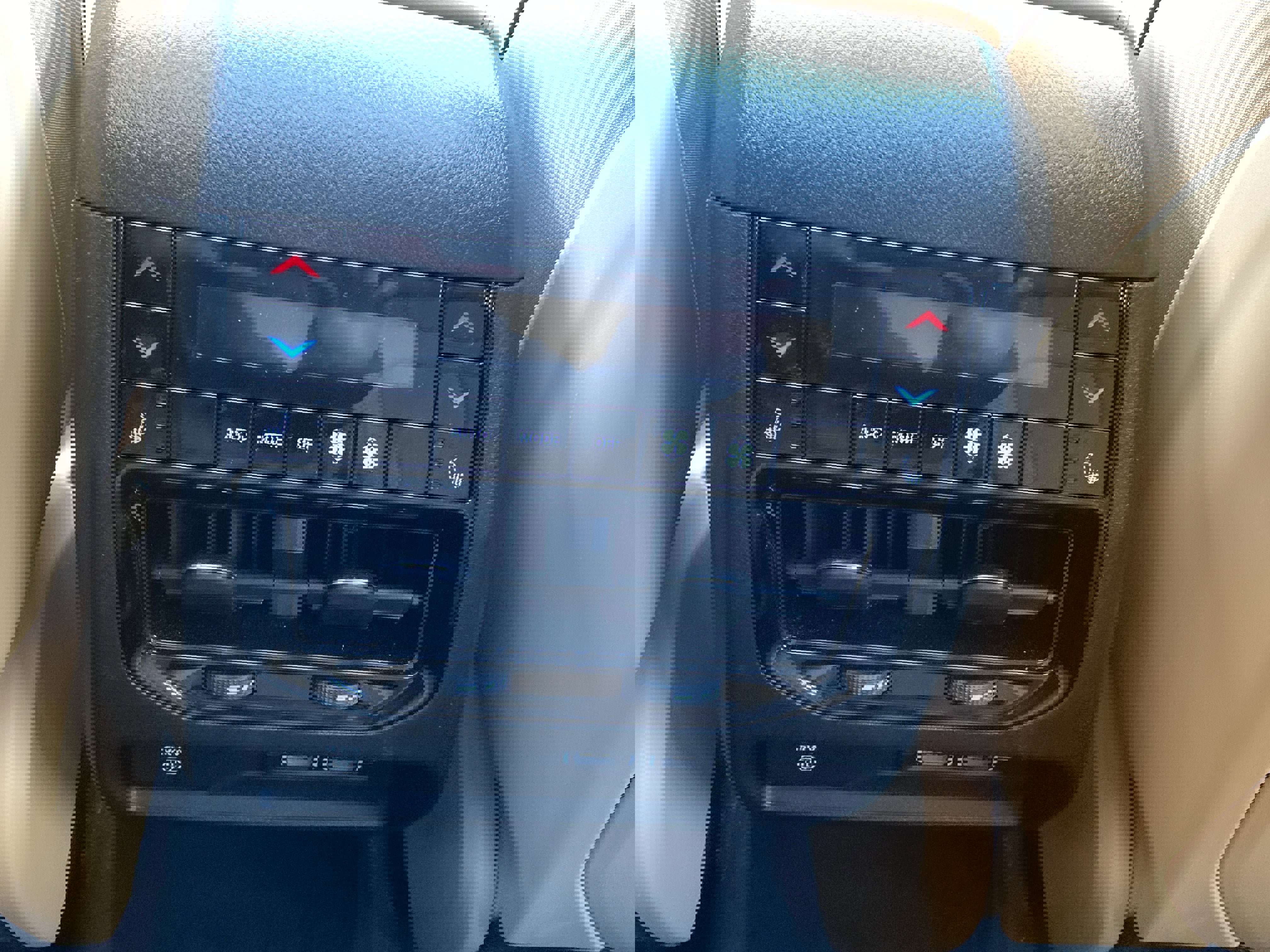 Used 2023 Jeep Grand Cherokee Summit image 30