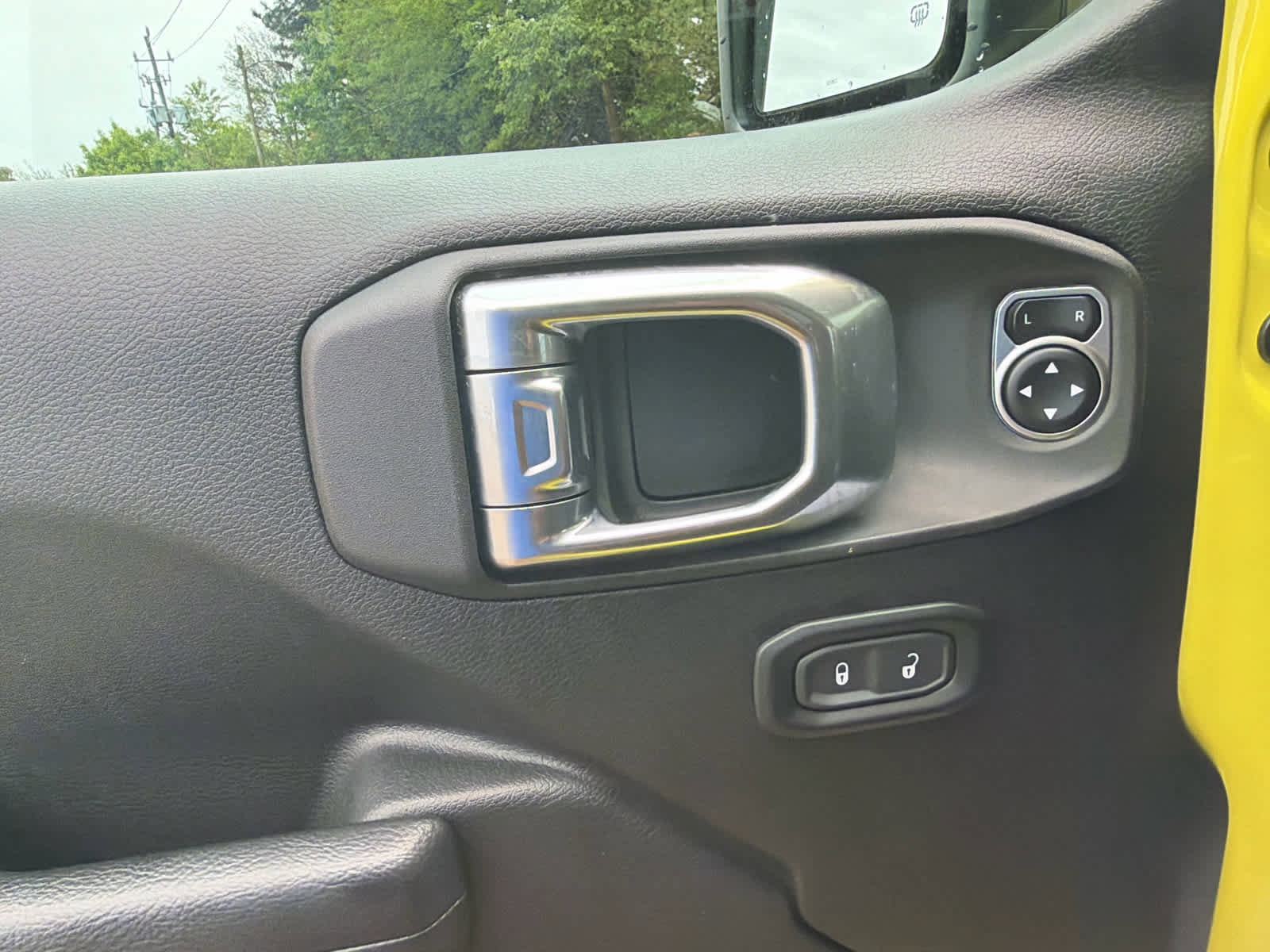 Used 2023 Jeep Gladiator Sport image 18