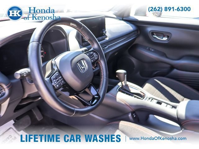 Used 2025 Honda HR-V Sport image 11