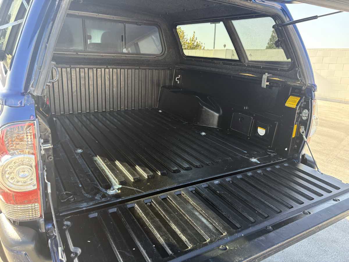 Used 2015 Toyota Tacoma 4x4 Double Cab w/ TRD Sport Package image 16