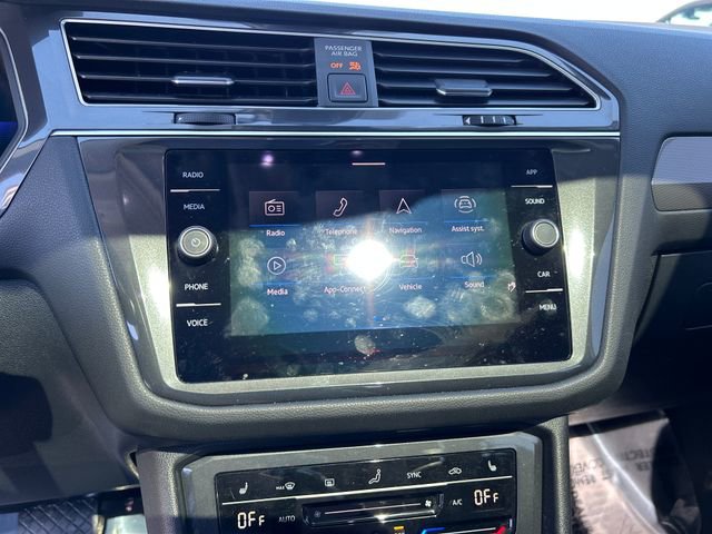 Used 2023 Volkswagen Tiguan SE image 24