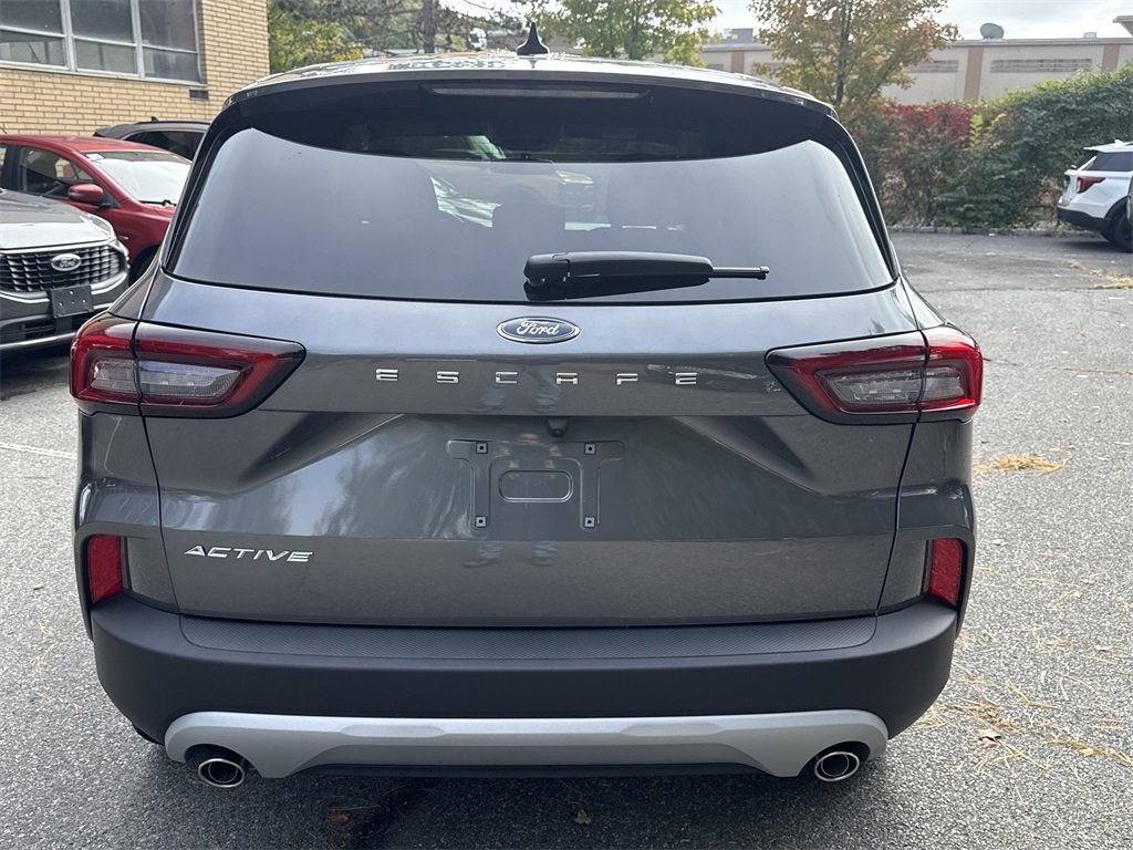 Used 2025 Ford Escape Active w/ Cold Weather Package image 5