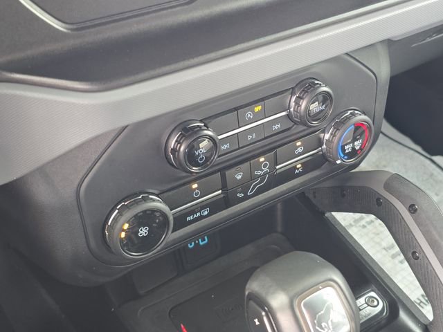 Used 2023 Ford Bronco Big Bend w/ Sasquatch Package image 25
