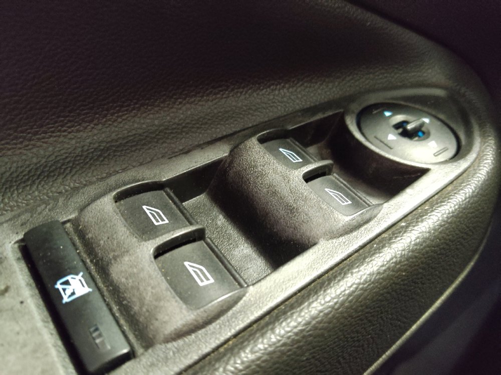 Used 2016 Ford Escape S FWD image 27