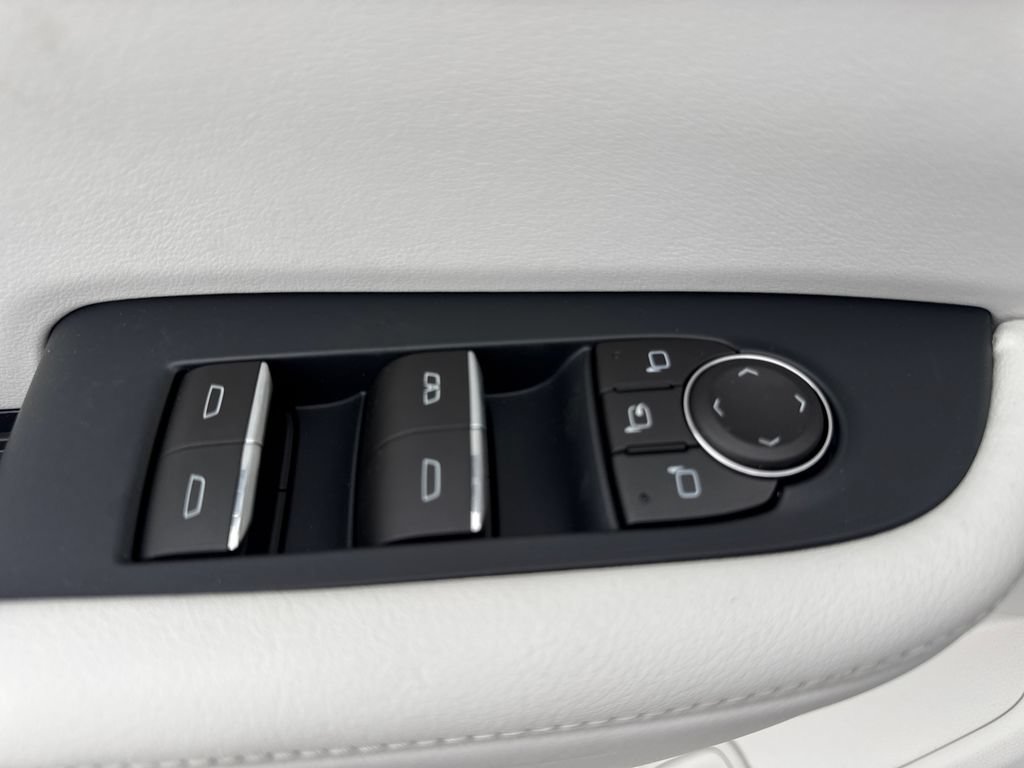 New 2026 Buick Enclave Avenir w/ Super Cruise Package AWD/4WD image 17