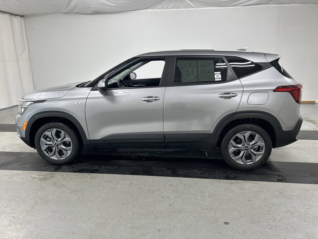 Used 2025 Kia Seltos LX AWD/4WD image 6