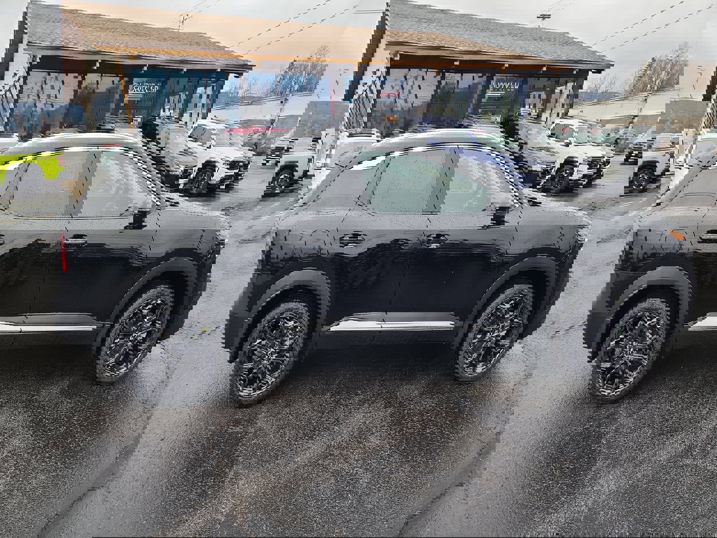 New 2026 Nissan Kicks SR image 9