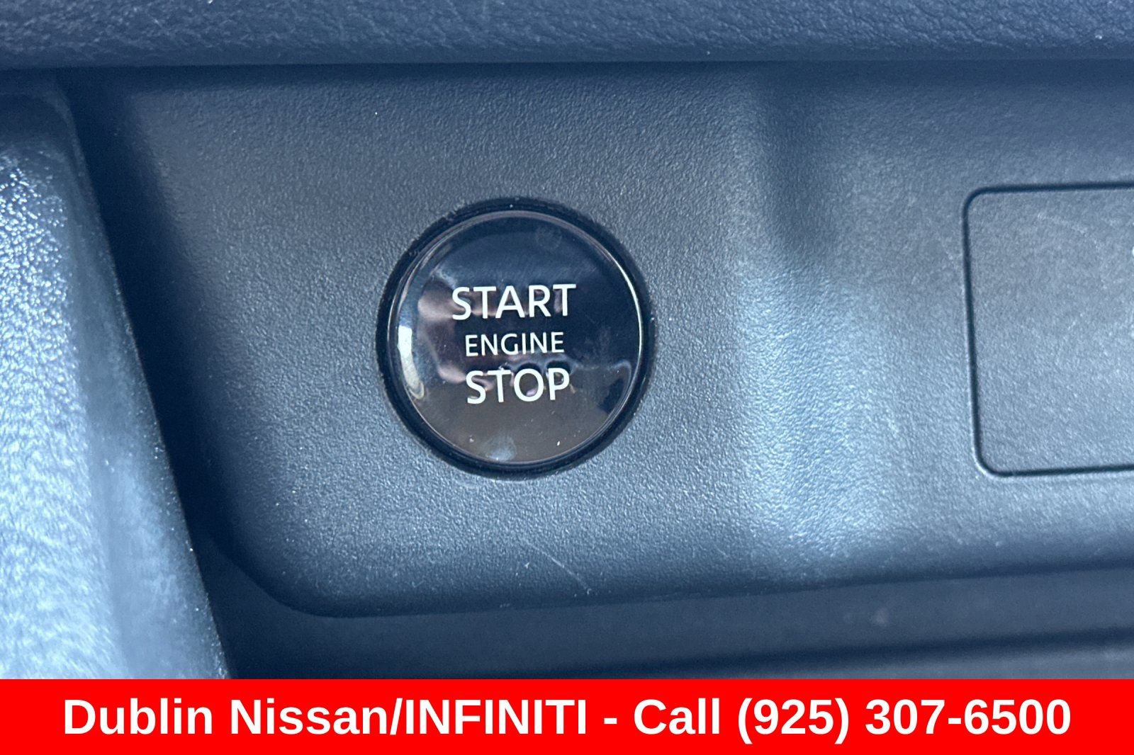 Used 2024 Nissan Rogue S FWD image 35