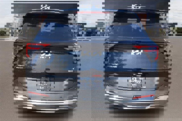 New 2026 Kia Sportage LX image 4