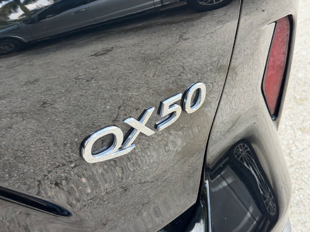 Used 2023 INFINITI QX50 Luxe FWD image 13