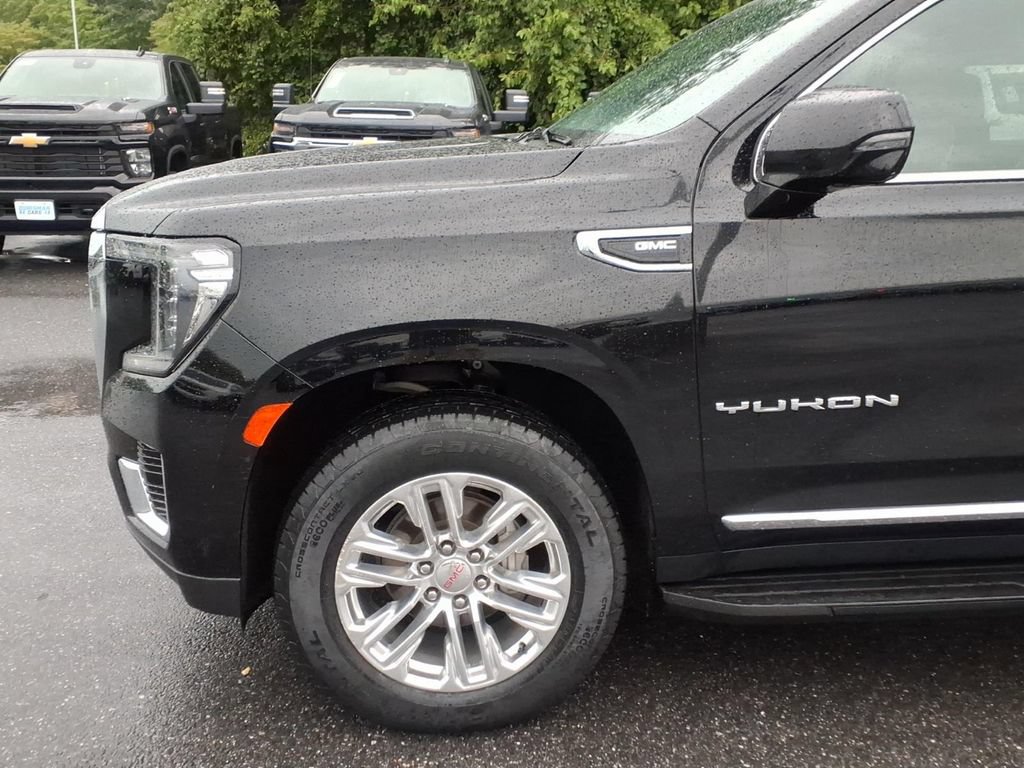 Certified 2024 GMC Yukon XL SLT w/ SLT Premium Package AWD/4WD image 6