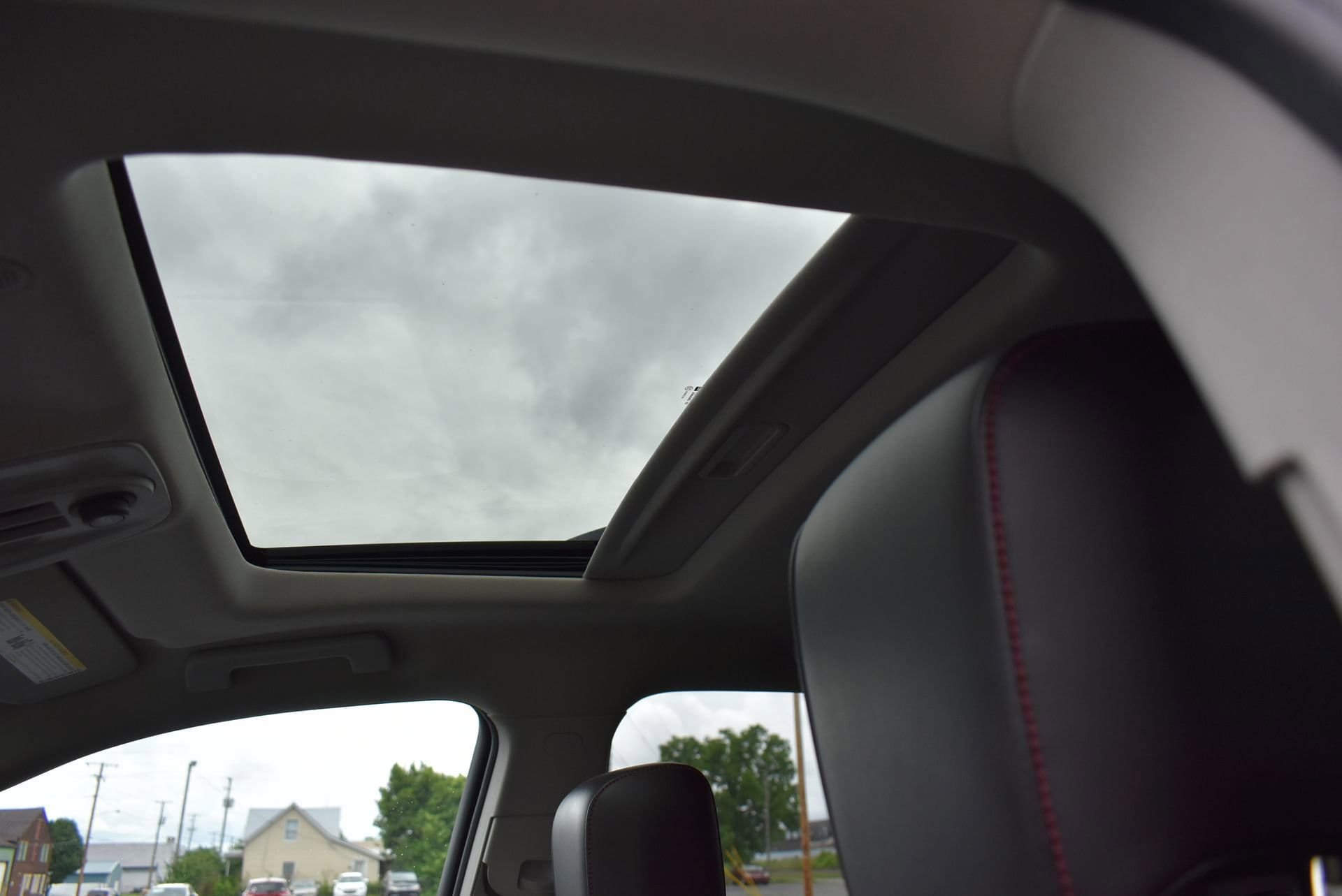 Used 2016 Chevrolet Equinox LTZ w/ Enhanced Convenience Package FWD image 17