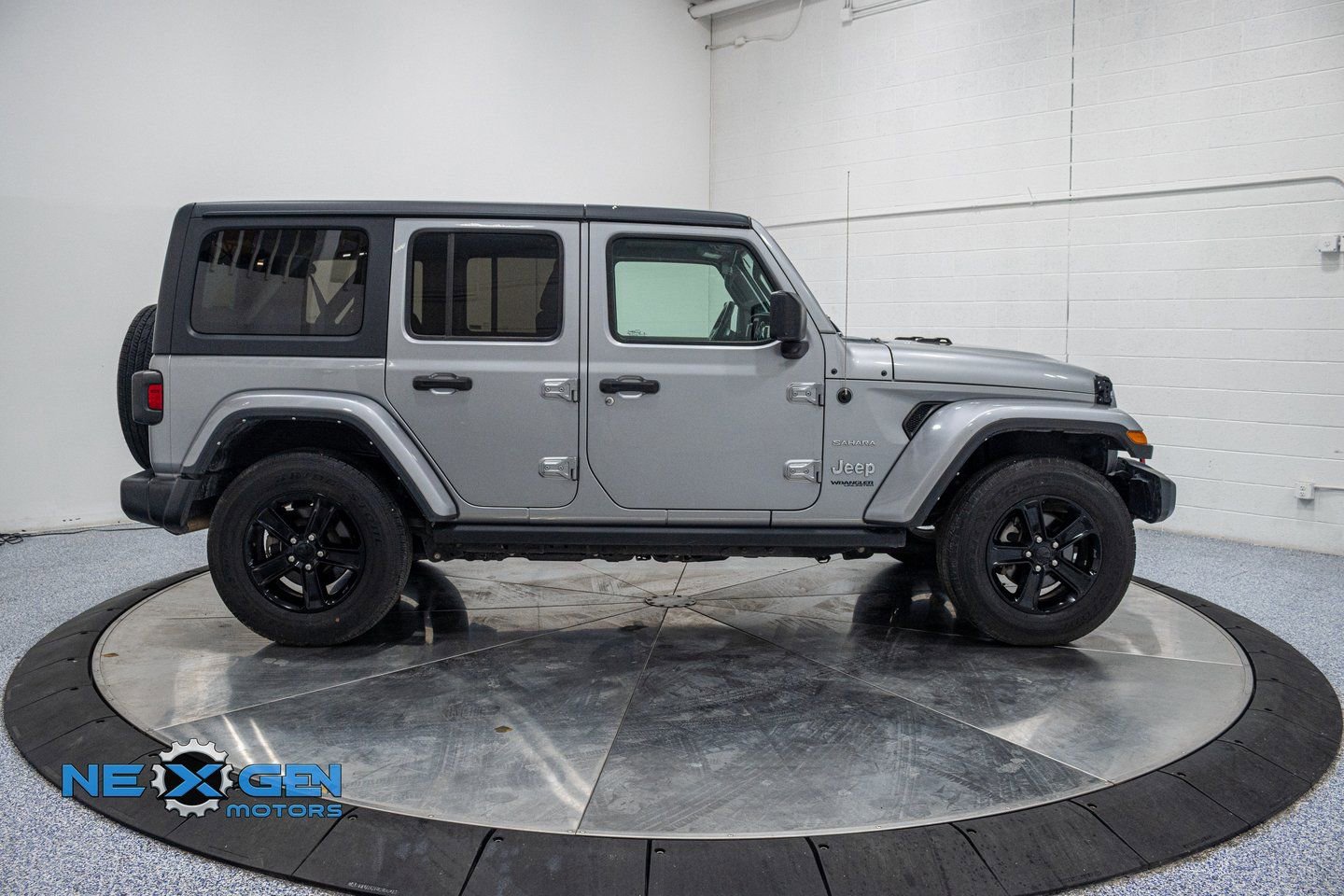 Used 2021 Jeep Wrangler Unlimited Sahara image 8