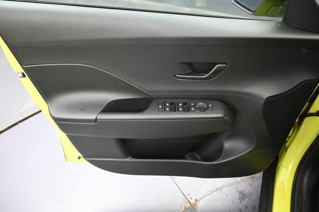 New 2027 Hyundai Kona SE FWD image 24