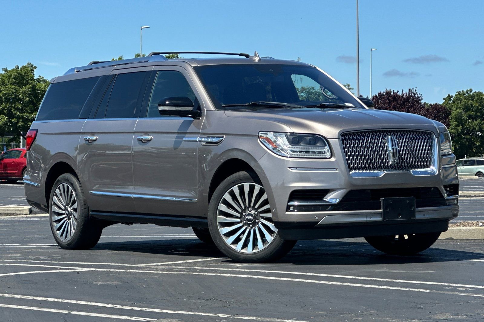 Used 2019 Lincoln Navigator L Reserve image 2