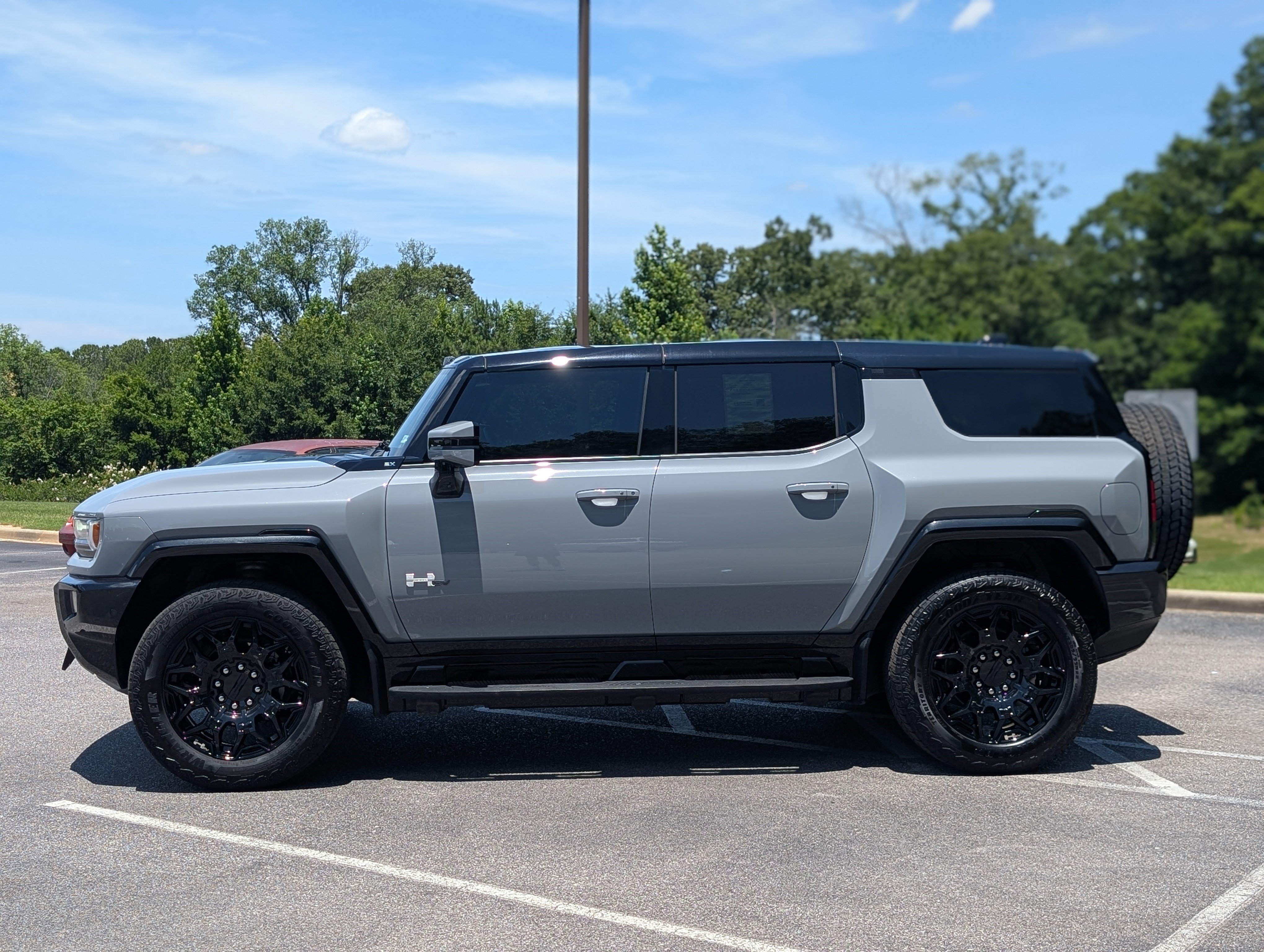 Used 2025 GMC Hummer EV 2X AWD/4WD image 6