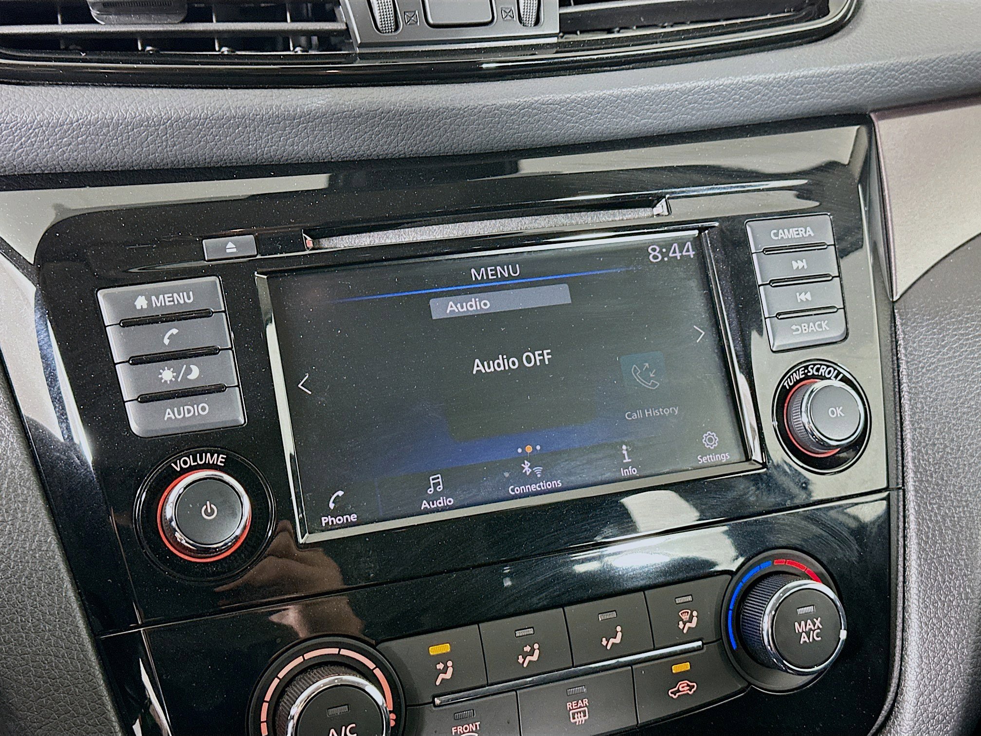 Used 2020 Nissan Rogue Sport S image 19