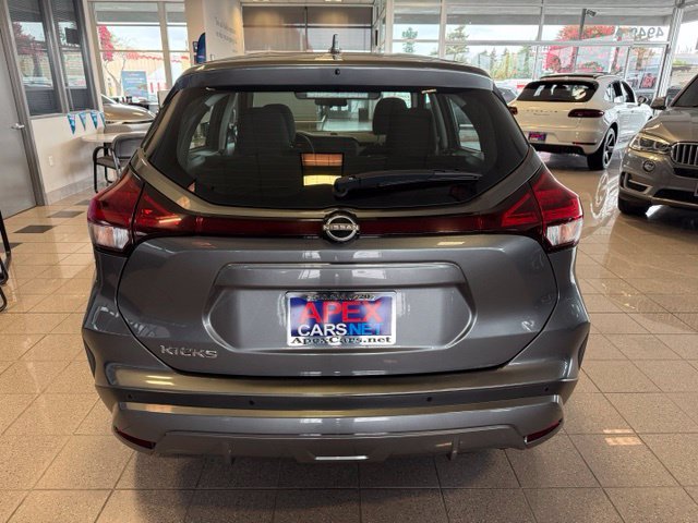 Used 2023 Nissan Kicks S FWD image 5