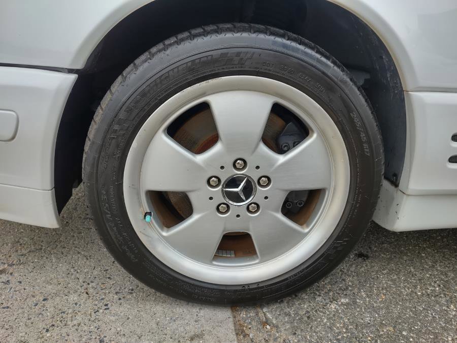 Used 2000 Mercedes-Benz SL 500 image 28