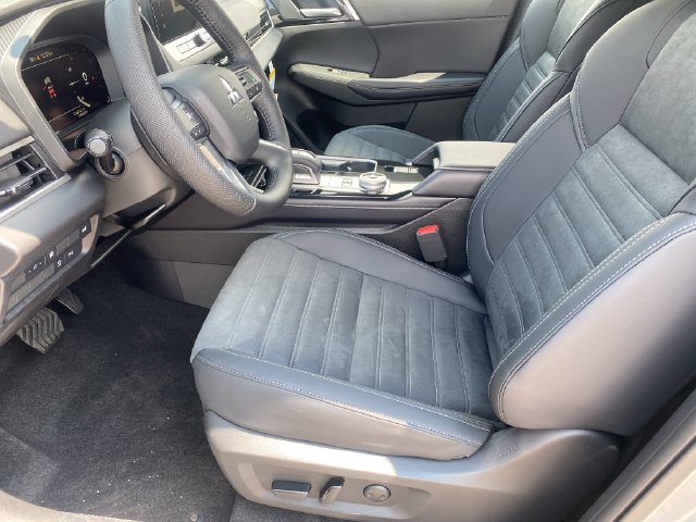 New 2026 Mitsubishi Outlander SE AWD/4WD image 10