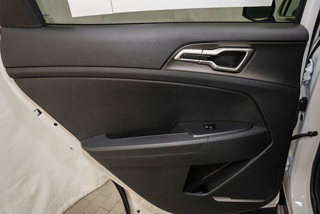 New 2026 Kia Sportage LX FWD image 10
