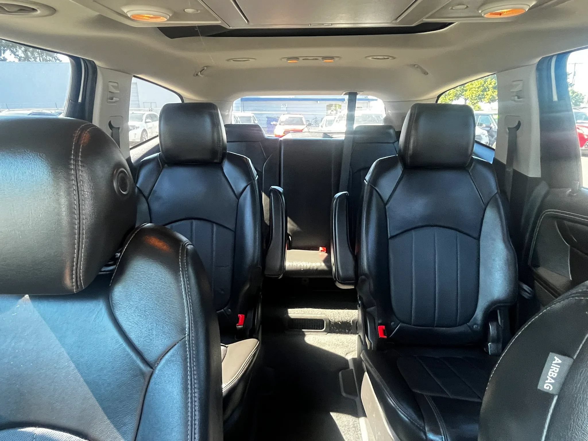 Used 2016 Chevrolet Traverse LTZ AWD/4WD image 10