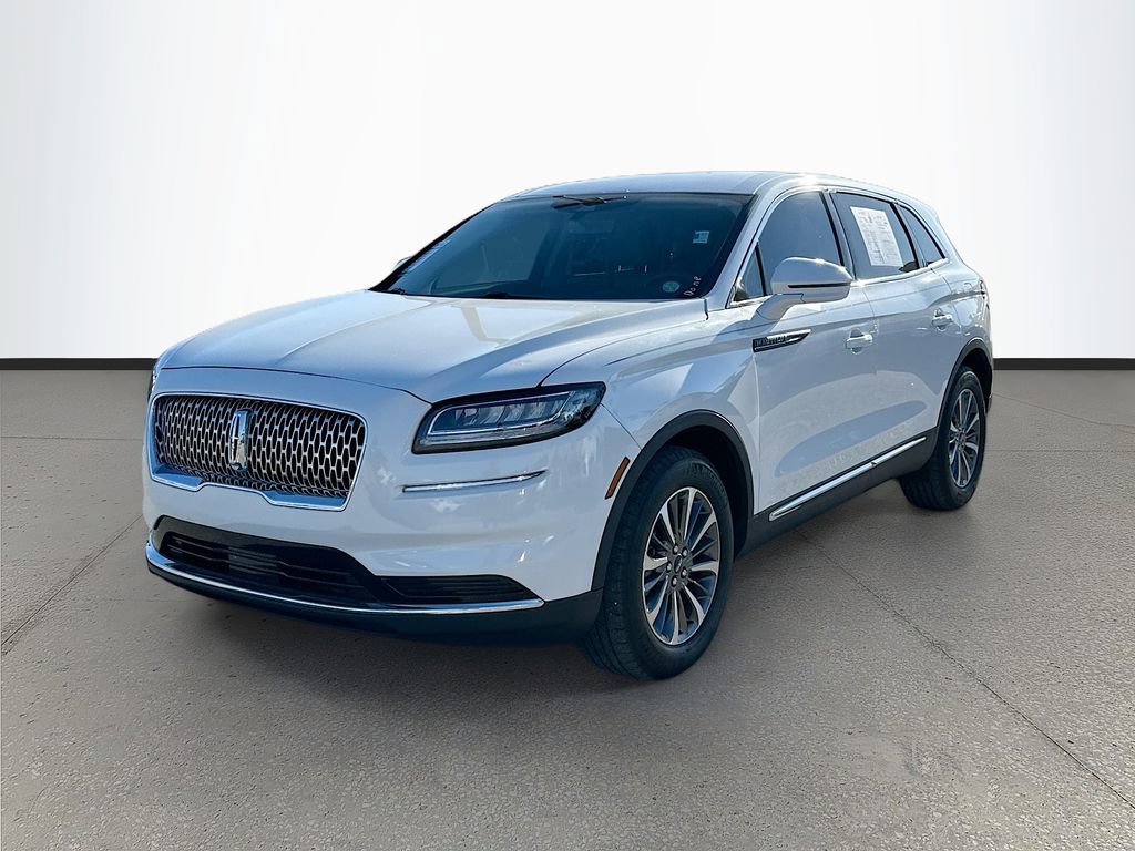 Used 2023 Lincoln Nautilus FWD w/ Premium Package image 3