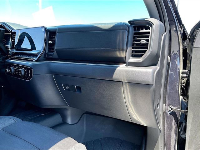 Used 2023 Chevrolet Silverado 1500 LT AWD/4WD image 13
