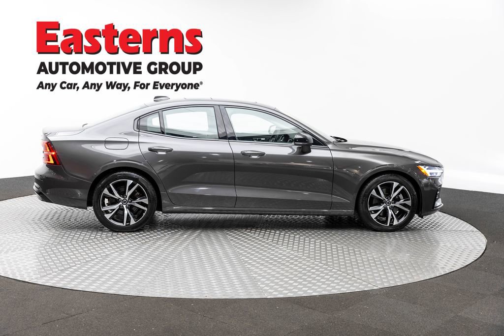 Used 2024 Volvo S60 B5 Core AWD/4WD image 4